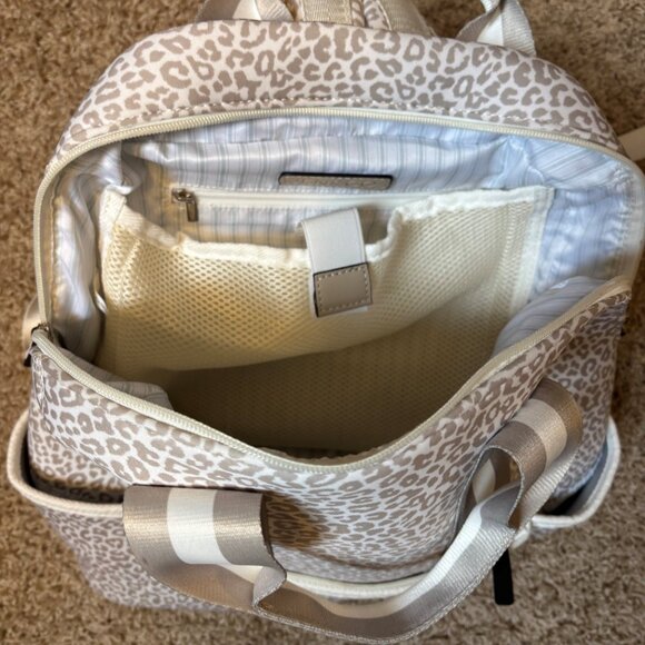 Jen & Co Backpack - Picture 3 of 4